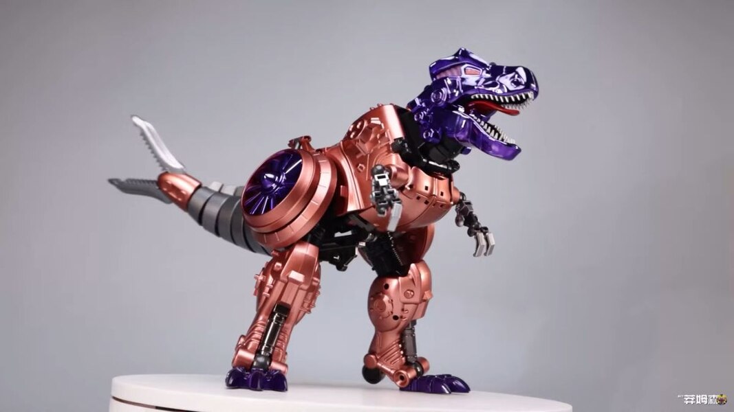 TransArt BWM-06 Tyrannosaurus (MP TransMetal Megatron) In-Hand Images